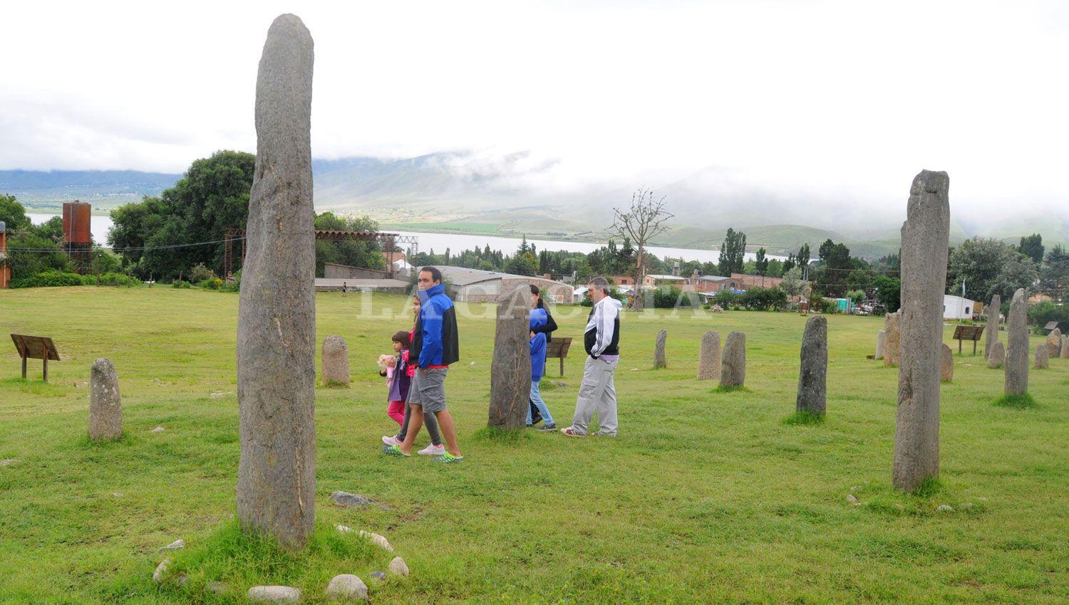 Parque Los Menhires - El Mollar