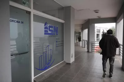 “Quedate callado o sos boleta”, fue la amenaza a los empleados de una inmobiliaria asaltada en Yerba Buena