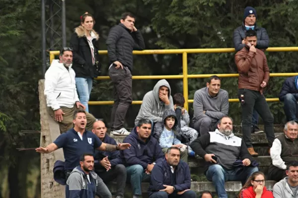 Universitario campeón: encantadores de “Serpientes”