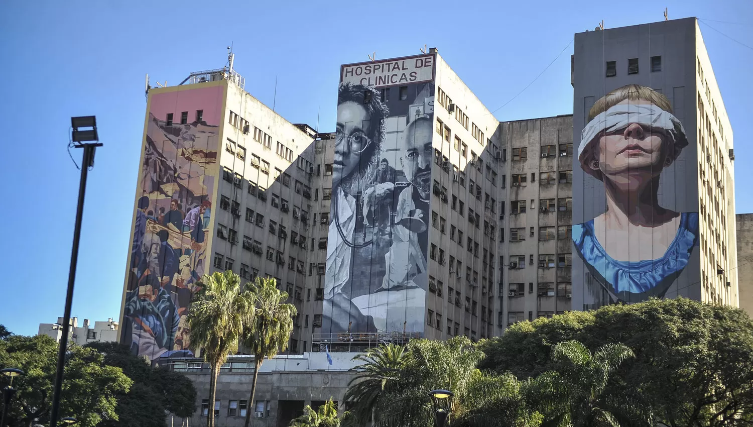 Murales en el hospital de Clínicas. 