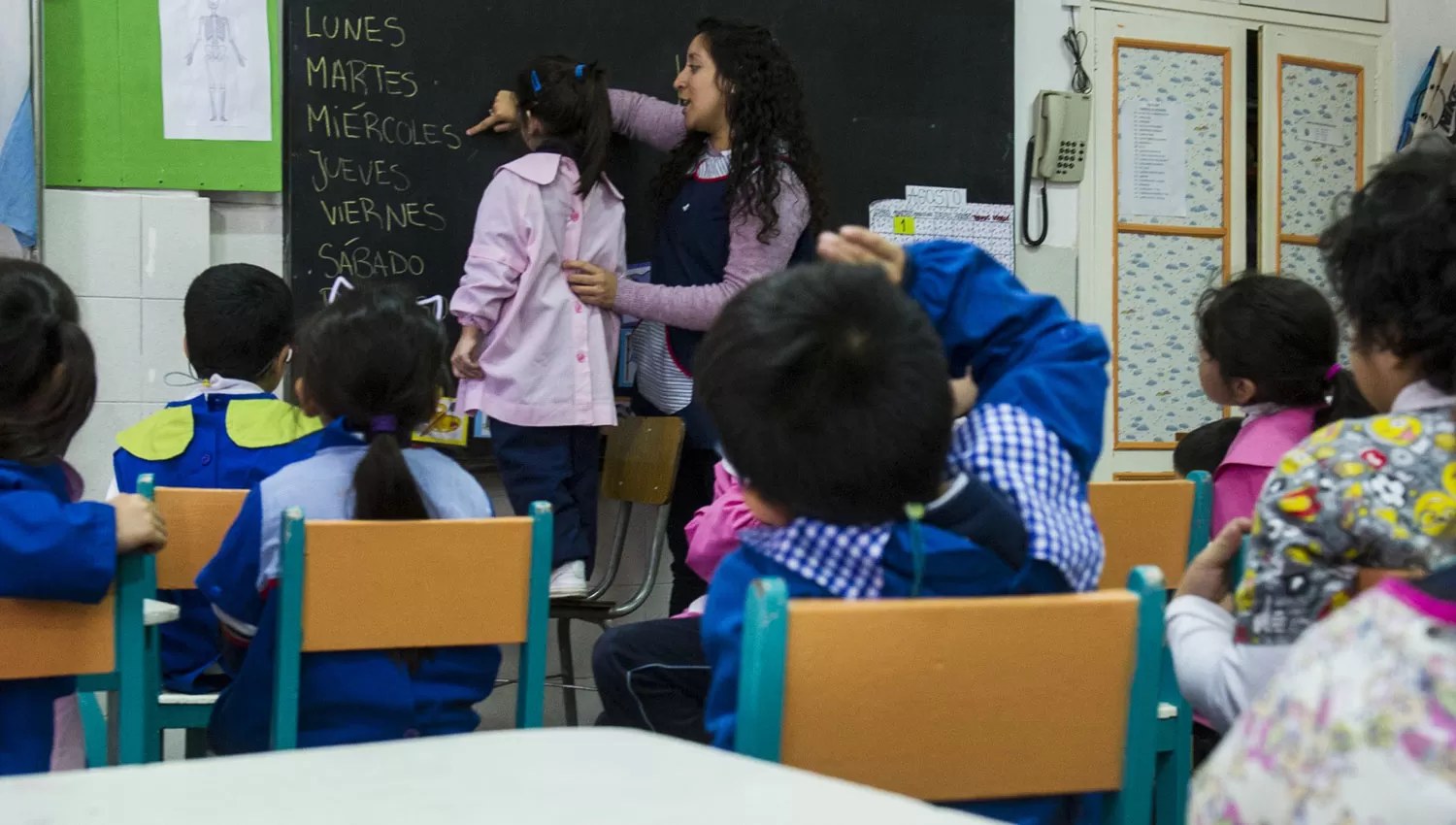 AL AULA. En dos turnos, miles de pequeños se reencontrarán con sus maestras y compañeros.