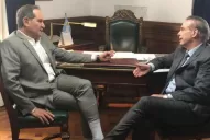 Pichetto llega para afianzar su campaña y captar más dirigentes, pero Alperovich abre el paraguas 