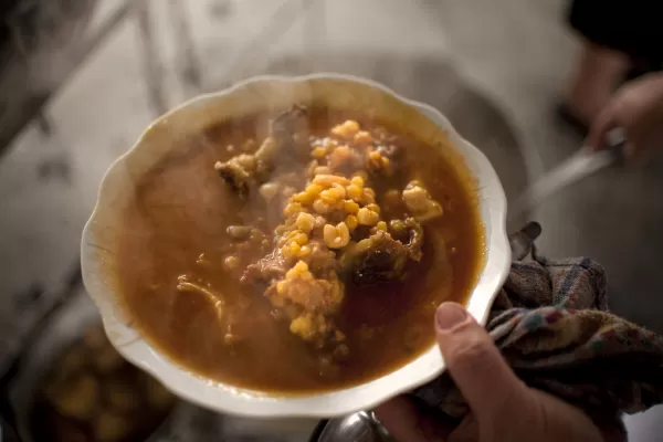 Mirá cómo se prepara un buen locro para esta fecha patria