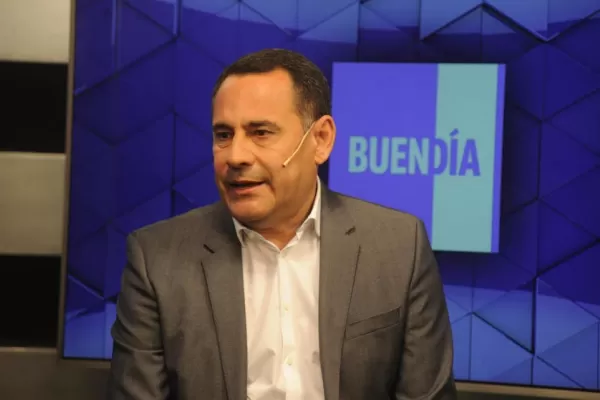 Tucumán se compromete a cumplir con la “cláusula gatillo”