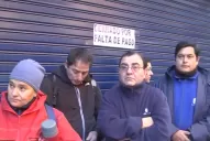 Empleados de Luque protestan en la puerta de los supermercados