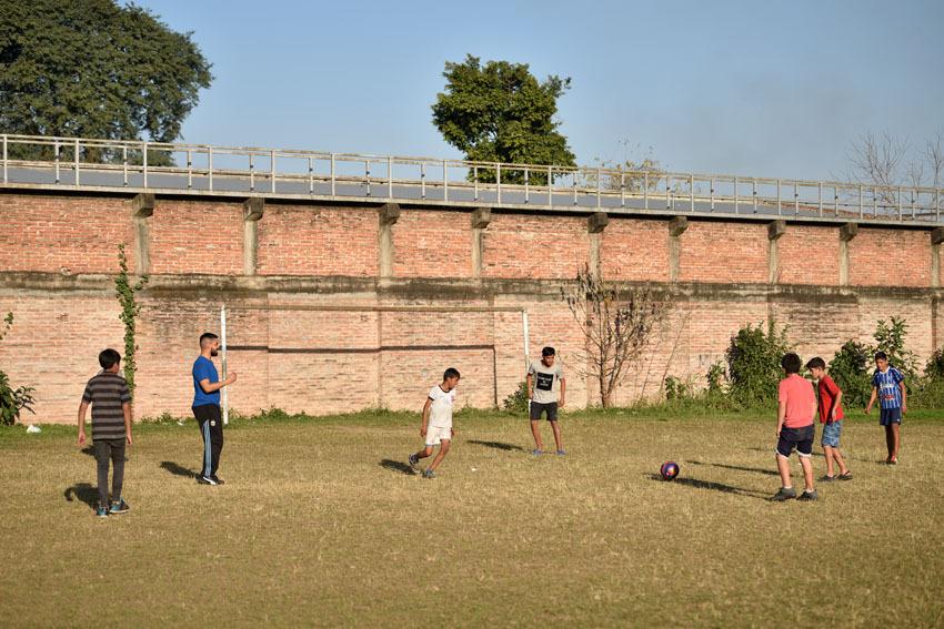 EL MEJOR MOMENTO. El fútbol, la mejor excusa para estar al aire libre.