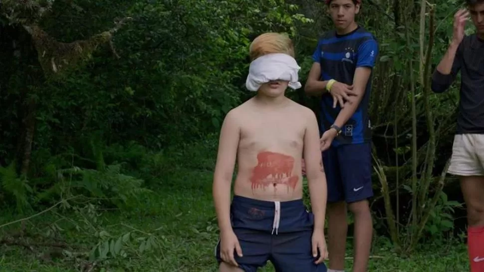 CONTRADICCIÓN. En el filme se critica a la violencia, pero los juegos lo son. 