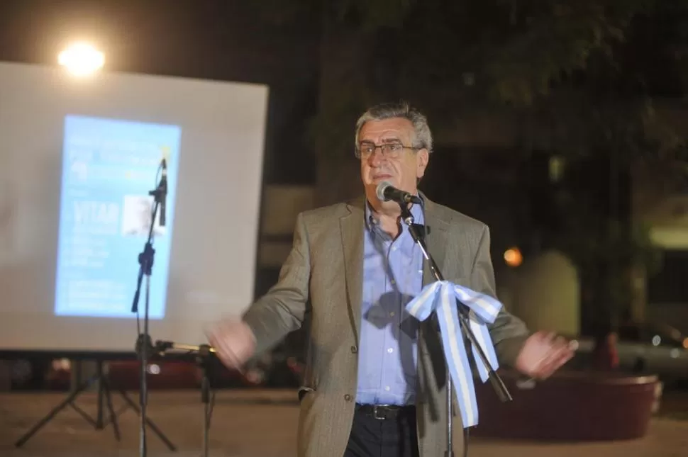 CORTE DE BOLETA. La lista para la Diputados que lidera Vitar distribuye boletas sin la fórmula presidencial del frente. la gaceta / foto de Inés Quinteros Orio