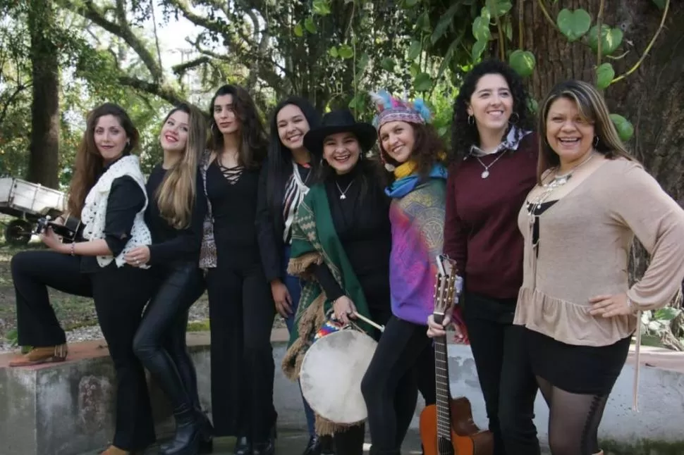 PARTICIPANTES. Las artistas que estarán esta noche en el teatro Rosita Ávila compartieron experiencias anteriores. 