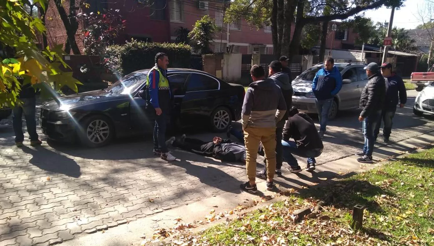 DETIENEN A SOSPECHOSOS DE INTEGRAR UNA BANDA QUE ABRÍA AUTOS CON INHIBIDORES DE ALARMAS