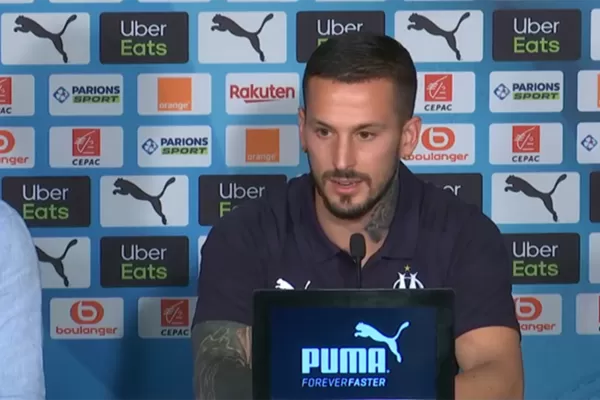 Olympique de Marsella presentó oficialmente a Darío Benedetto