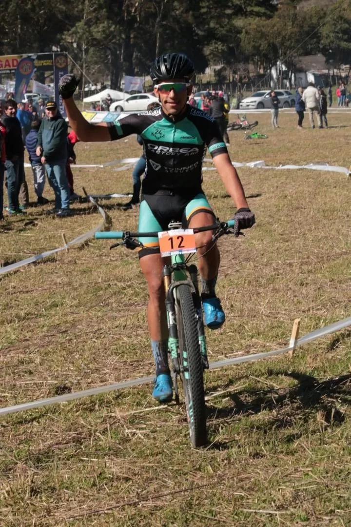 IMPARABLE. “Alvarito” Macías confirmó que está en su mejor momento en la Gran Vuelta a La Sala. fotos marusa carranza