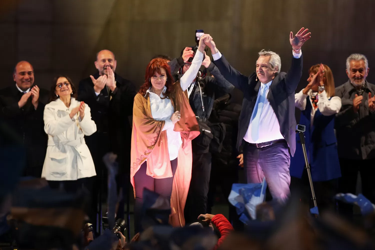 Cristina y Alberto Fernández en Rosario, durante el cierre de campaña.