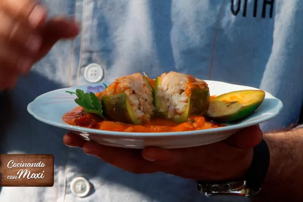 Hoy, en Cocinando con Maxi: zapallitos rellenos con pollo de mar