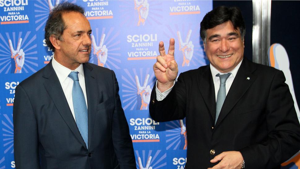 Daniel Scioli y Carlos Zannini festejaron solo en las internas.