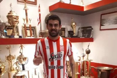 Tras idas y vueltas, firmó Aguiar en San Martín