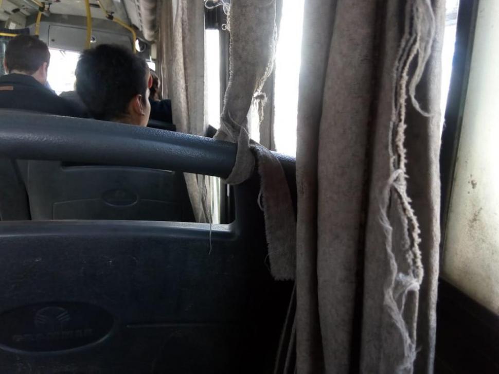 Las normas de estacionamiento no se respetan