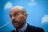 Acusan a Dietrich de haber recibido coimas de aerolíneas low cost