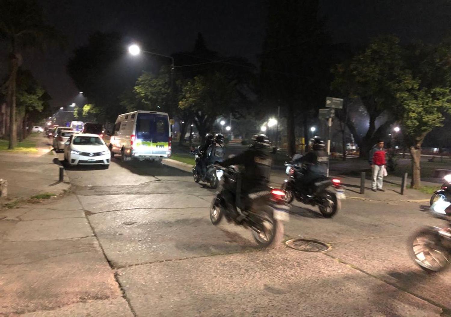 ALLANAMIENTOS. La Policía salió durante la noche de ayer a realizar procedimientos para esclarecer el caso.