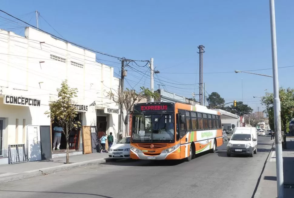 NO VA MÁS. Desde el 10, la línea interurbana no entrará a la “Perla del Sur”. la gaceta / foto de osvaldo ripoll 