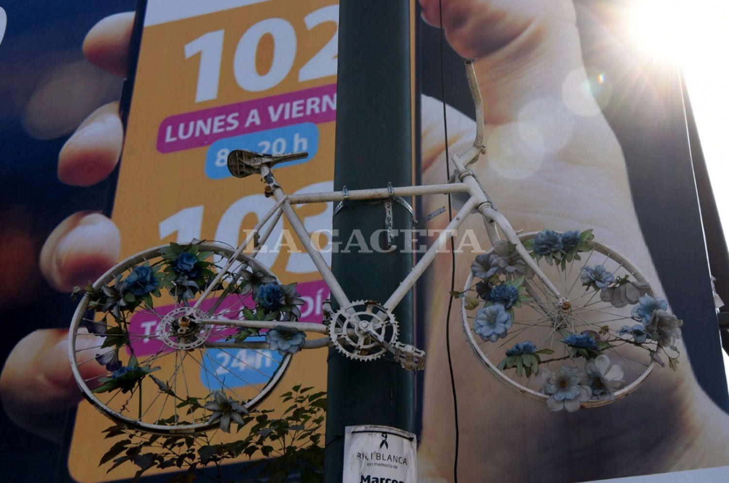 La bicicleta blanca pide más respeto  y memoria