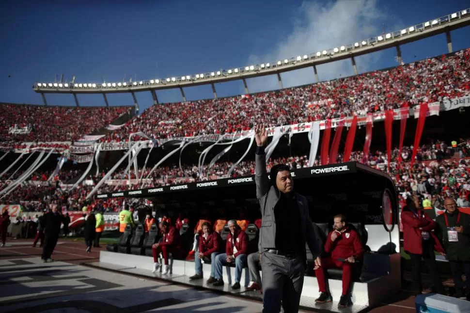 SINCERICIDIO. “Si los rivales nos salen a jugar de igual a igual, le pasa lo que le ocurrió a Racing y a Lanús. El adversario toma sus precauciones”, dijo el “Muñeco”. reuters