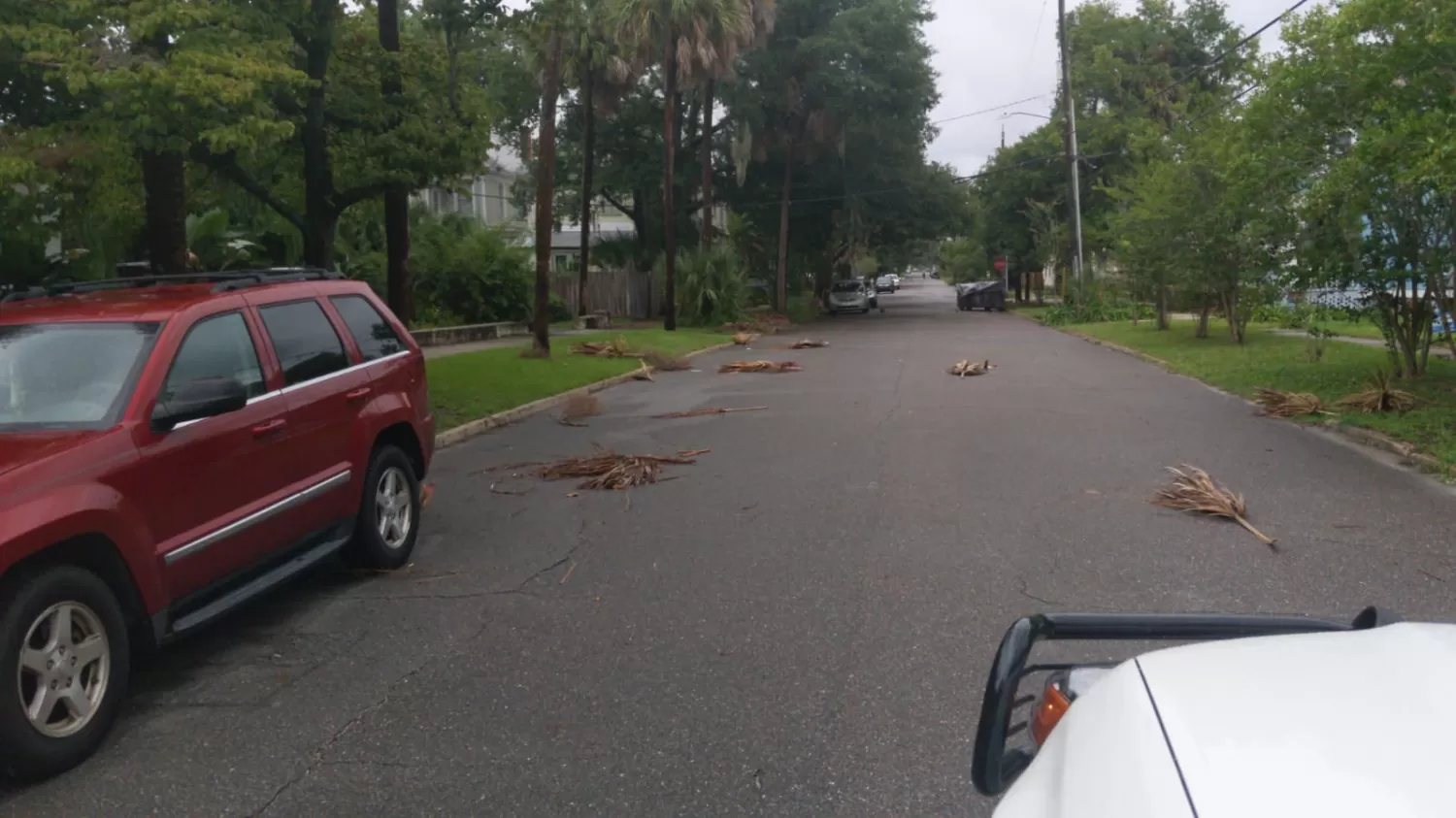 Un tucumano espera al huracán Dorian en el sillón de su casa, en Jacksonville