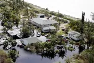 Buscan a sobrevivientes entre los escombros en las Bahamas