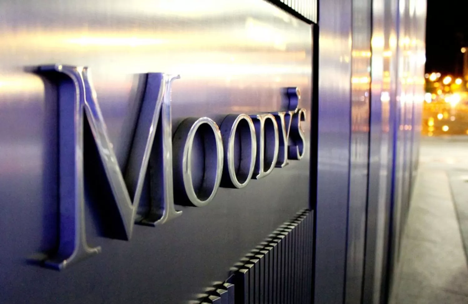 Moody's bajó la calificación a 22 bancos porque el sistema financiero está muy débil