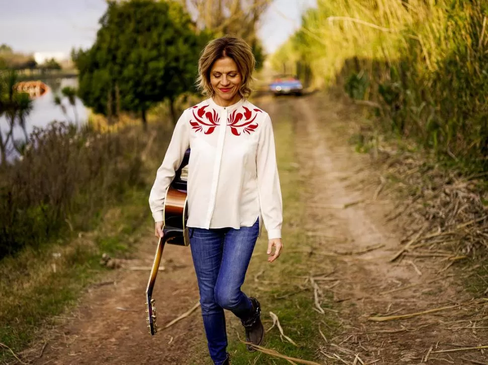 PENSANDO EN OTRO DISCO La artista contó que letras escritas en otro tiempo cobran otra actualidad. PRENSA.-