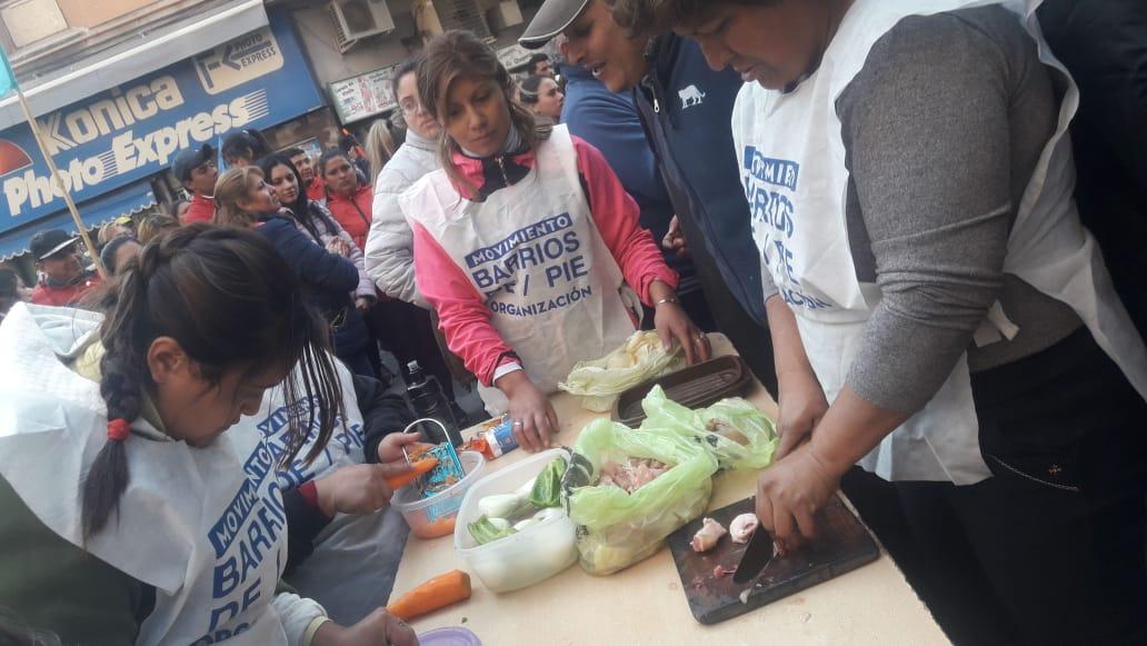 Lleva siete horas el piquete frente a la Anses, organizado por la agrupación Barrios de Pie