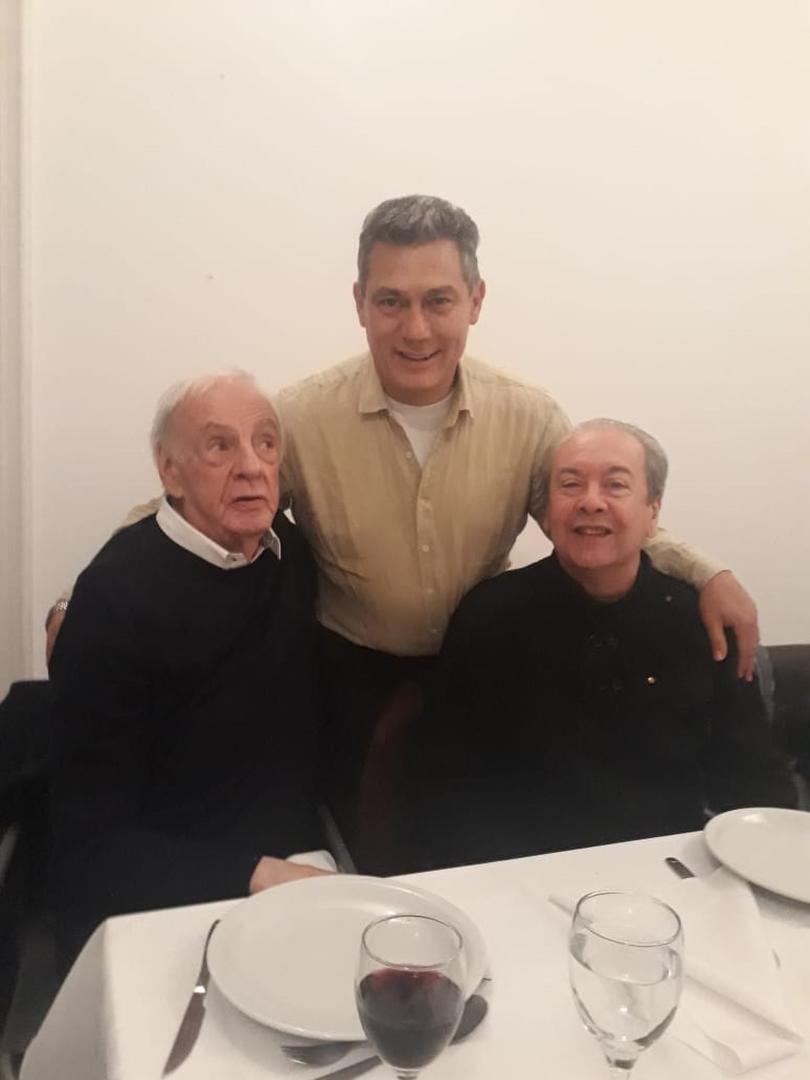 HOMENAJE. Parte del plantel que jugó aquel torneo juvenil en Japón, junto con e técnico César Luis Menotti, fueron distinguidos por el Senado de la Nación, al cumplirse 40 años de haber conseguido el título twitter@Argentina