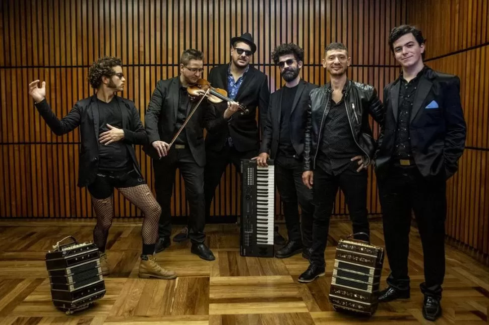 PRESTIGIO. La banda tiene tres premios Gardel, tres nominaciones a los Grammy y discos de Platino y de Oro. PRENSA