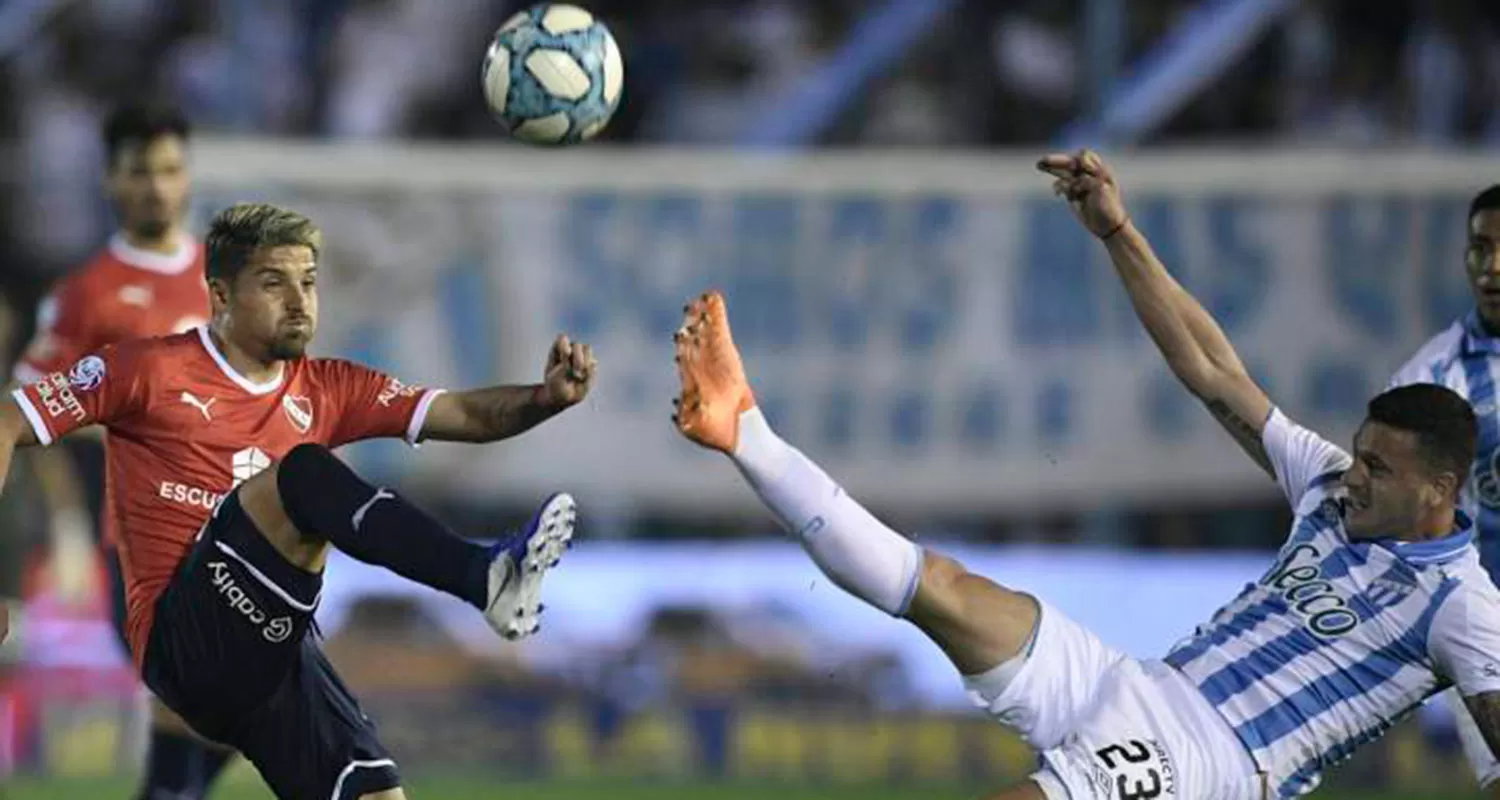 Los hinchas culpan a los dirigentes por el mal momento de Atlético Tucumán