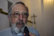 Rossi: “hay gente que tiene la cabeza dando vueltas todo el día”