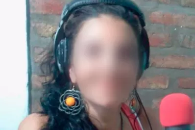 El dueño de una radio agredió a una locutora al aire y un oyente llamó al 911