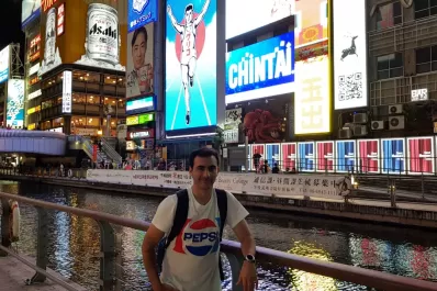 Osaka, una ciudad de negocios y de calor y humedad como Tucumán