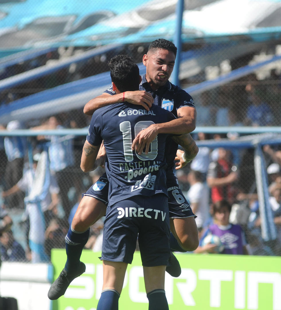 INESPERADO GOLEADOR. Ortiz marcó el único gol del 1-0 ante Arsenal. 