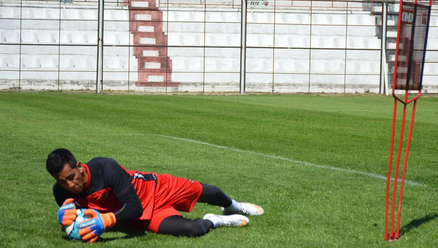 Matías Ibáñez, arquero de Patronato. (FOTO TOMADA DE TWITTER @ClubPatronatoOf)