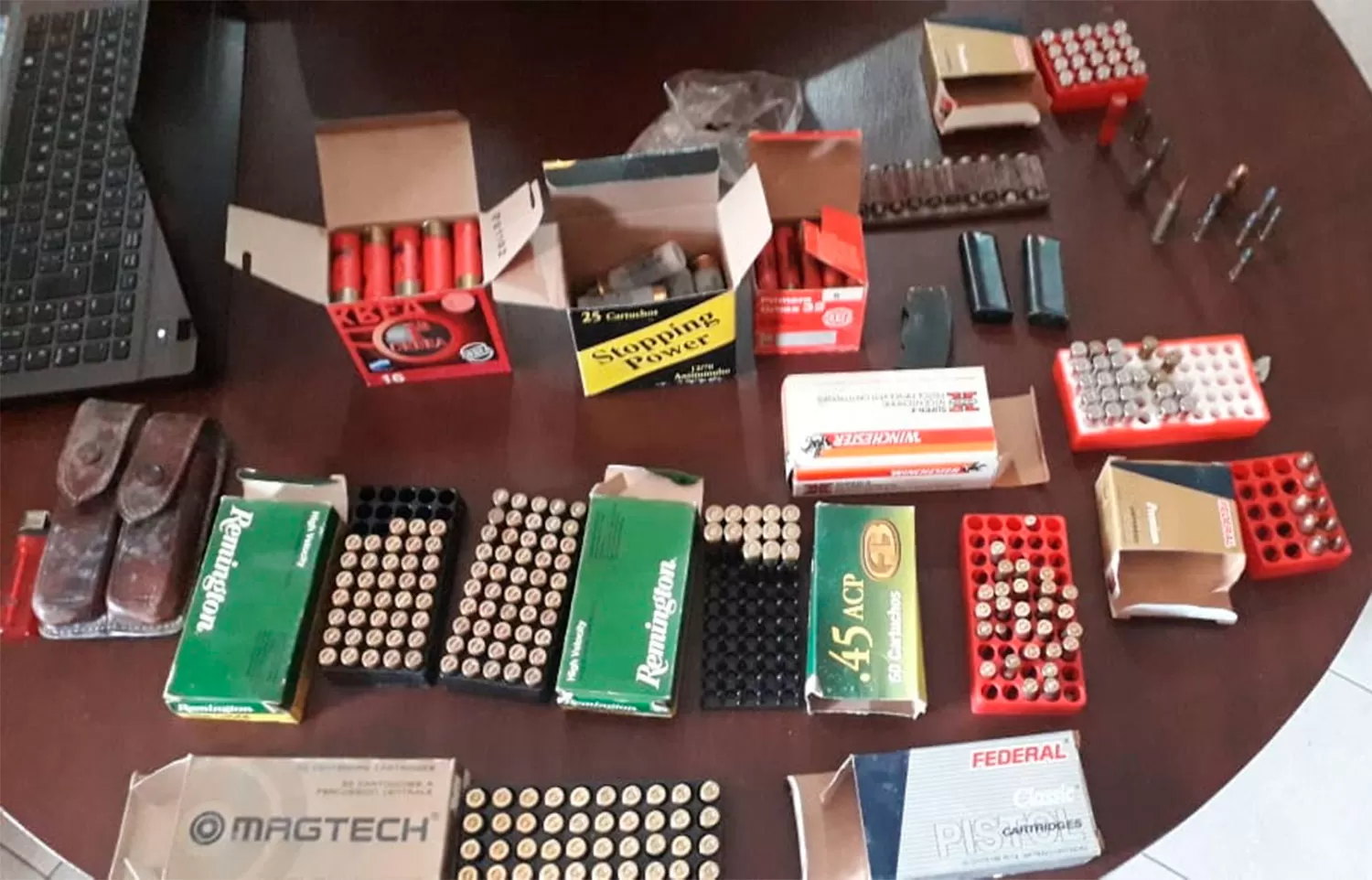 PARTE DEL SECUESTRO. Las municiones fueron halladas en la casa del sospechoso.