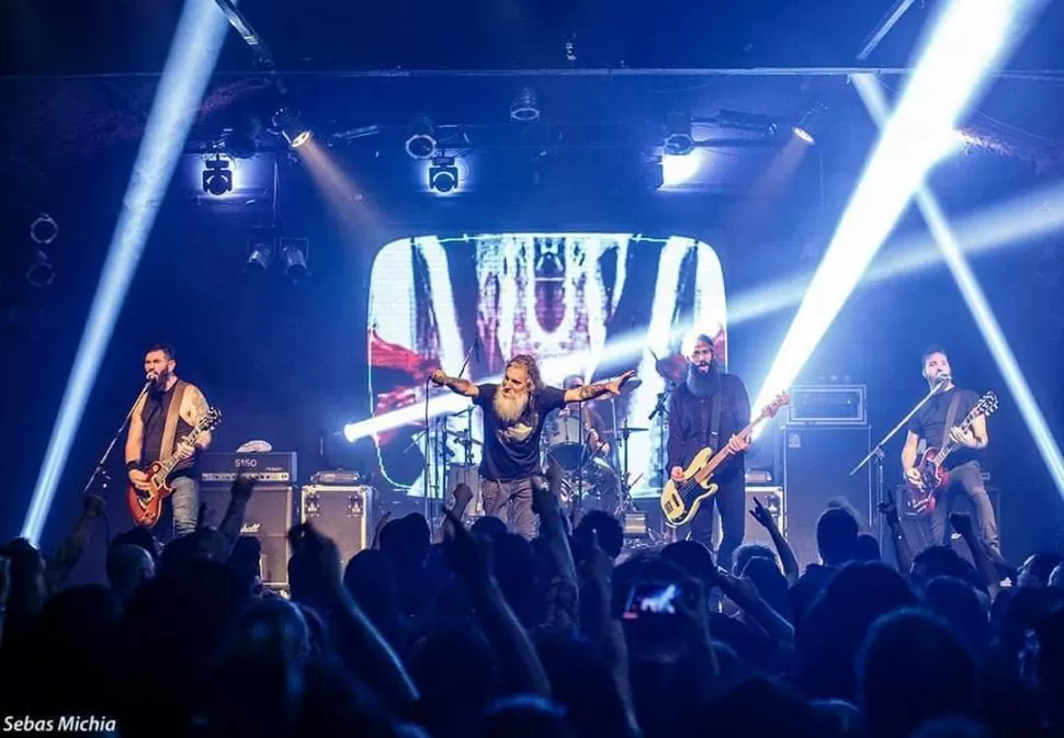 PATO LARRALDE. “Somos un movimiento que no vive de la música”.  