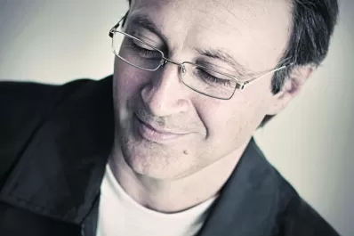 “A la literatura le falta una conexión con la vida”