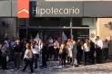 Paro y protesta de trabajadores en la casa central del Hipotecario