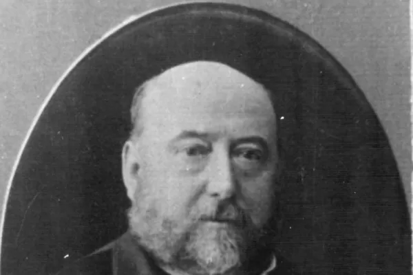 Destacado catedrático