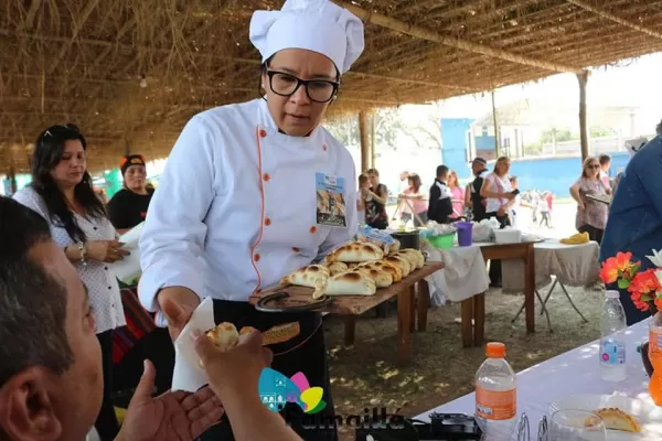 Festejo sabroso: Famaillá se llenó de empanadas y de buena música