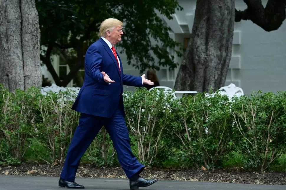 “HOSTIGAMIENTO”. Trump dice que es víctima de una caza de brujas por parte de la oposición demócrata.  