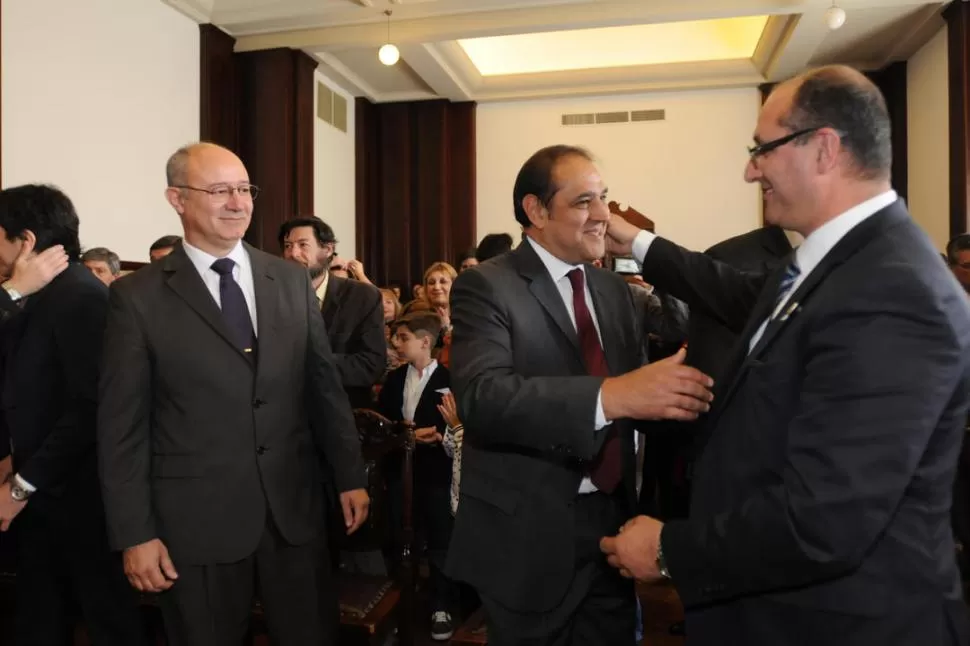 DEL PODER EJECUTIVO AL JUDICIAL. Roberto Guyot al tomar posesión de su cargo de juez el 23 de agosto de 2016.  La gaceta / foto de analia jaramillo (archivo) 