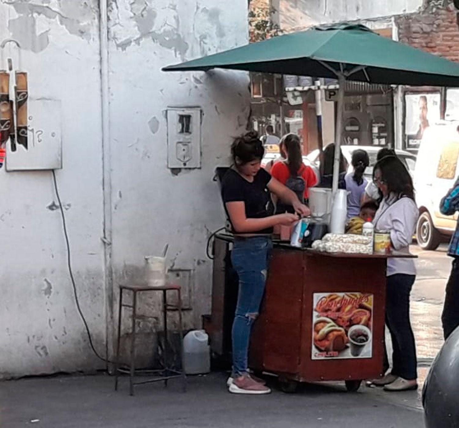 Soportan un lago de aguas servidas en el barrio Ampliación Tiro Federal