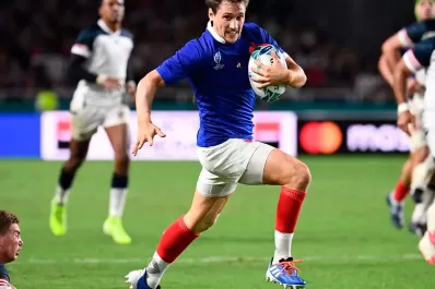 Francia sacó punto bonus y le metió más presión a Los Pumas