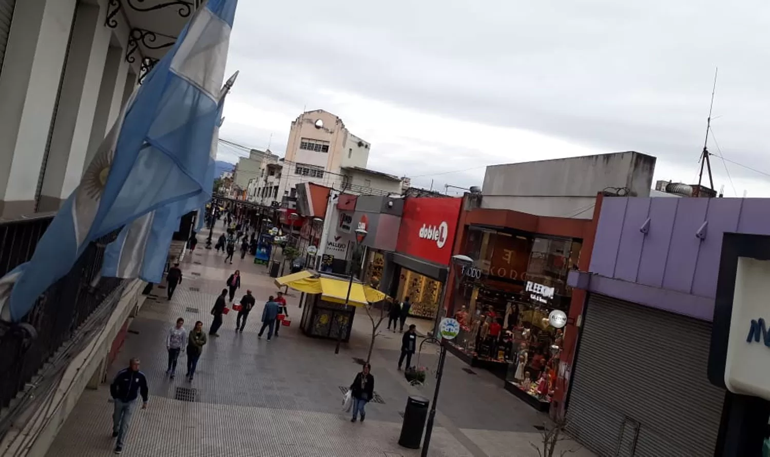 NUBLADO. La mañana comenzó con vientos leves y se espera que la temperatura suba con las horas.